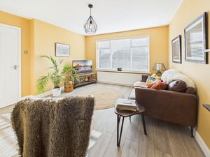 Living Room- click for photo gallery